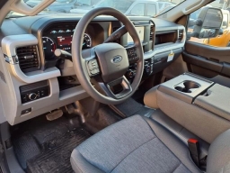 Ford Super Duty F-350 DRW XL 4WD Crew Cab 8' Box 2026