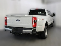 Ford Super Duty F-350 DRW XLT 4WD Crew Cab 8' Box 2026