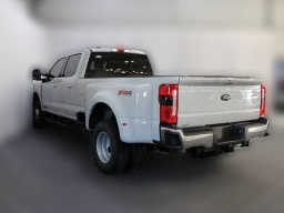 Ford Super Duty F-350 DRW XLT 4WD Crew Cab 8' Box 2026