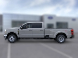 Ford Super Duty F-350 DRW XLT 4WD Crew Cab 8' Box 2026