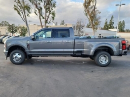 Ford Super Duty F-350 DRW LARIAT 4WD Crew Cab 8' Box 2026