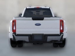Ford Super Duty F-350 DRW XLT 4WD Crew Cab 8' Box 2026