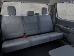 Ford Super Duty F-350 DRW XLT 4WD Crew Cab 8' Box 2026