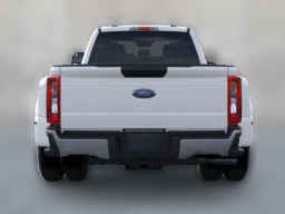 Ford Super Duty F-350 DRW XLT 4WD Crew Cab 8' Box 2026