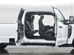 Ford Super Duty F-350 SRW XLT 2WD SuperCab 8' Box 2026