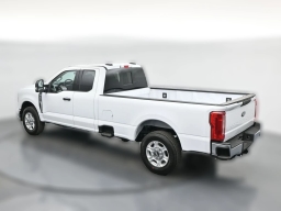 Ford Super Duty F-350 SRW XLT 2WD SuperCab 8' Box 2026