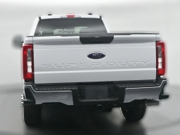 Ford Super Duty F-350 SRW XLT 2WD SuperCab 8' Box 2026