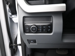 Ford Super Duty F-350 SRW XLT 4WD SuperCab 8' Box 2026