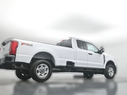 Ford Super Duty F-350 SRW XLT 4WD SuperCab 8' Box 2026