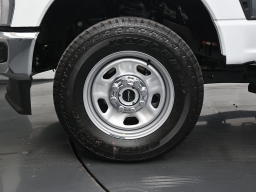 Ford Super Duty F-350 SRW XL 4WD SuperCab 8' Box 2026