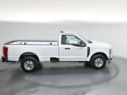 Ford Super Duty F-350 SRW XL 2WD Reg Cab 8' Box 2026