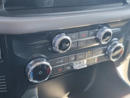 Ford F-150 Lightning XLT 4WD SuperCrew 5.5' Box 2025