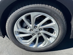 Chevrolet Bolt LT FWD 4dr 2027