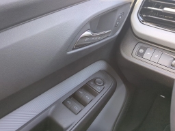 Chevrolet Bolt RS FWD 4dr 2027