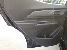 Chevrolet Bolt RS FWD 4dr 2027