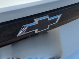 Chevrolet Bolt RS FWD 4dr 2027