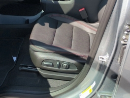 Chevrolet Bolt RS FWD 4dr 2027