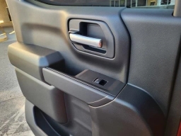 Chevrolet Silverado 1500 Custom 4WD Crew Cab 157" 2026