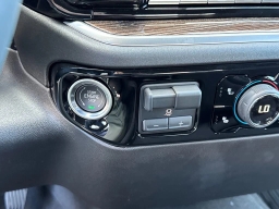 Chevrolet Silverado 1500 4WD Crew Cab 147" LT w/1LT 2026