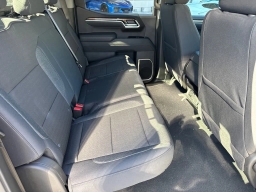 Chevrolet Silverado 1500 LT 4WD Crew Cab 147" 2026