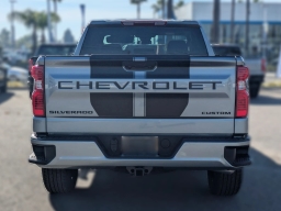 Chevrolet Silverado 1500 4WD Double Cab 147" Custom 2026