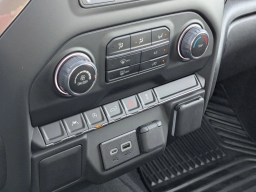 Chevrolet Silverado 1500 Custom 4WD Double Cab 147" 2026