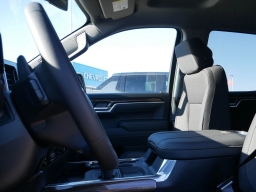 Chevrolet Silverado 1500 LT 4WD Crew Cab 147" 2026