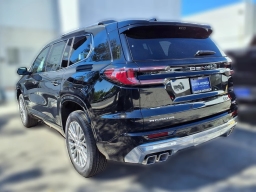 GMC Acadia FWD Denali 4dr 2026