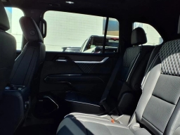 GMC Acadia FWD Denali 4dr 2026