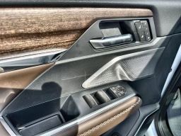 GMC Acadia FWD Denali Ultimate 4dr 2026