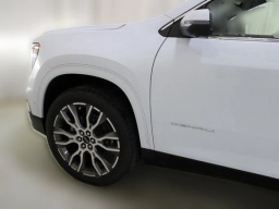 GMC Acadia AWD Denali Ultimate 4dr 2026