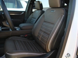 GMC Acadia AWD Denali Ultimate 4dr 2026