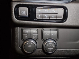 GMC Yukon Denali 4WD 4dr 2026