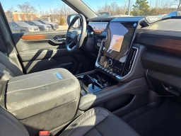 GMC Yukon XL Denali 4WD 4dr 2026