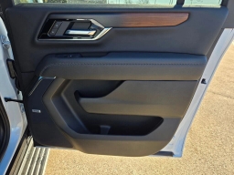 GMC Yukon XL Denali 4WD 4dr 2026