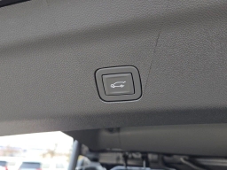 GMC Yukon XL Denali 4WD 4dr 2026