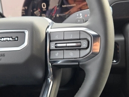 GMC Yukon XL Denali 4WD 4dr 2026