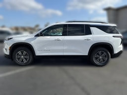 Chevrolet Traverse FWD LT 4dr 2026
