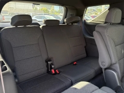 Chevrolet Traverse FWD LT 4dr 2026