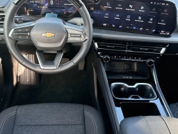 Chevrolet Traverse FWD LT 4dr 2026