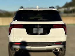 Chevrolet Traverse FWD LT 4dr 2026