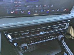 Chevrolet Traverse FWD LT 4dr 2026