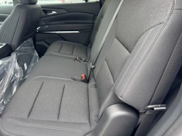 Chevrolet Traverse FWD LT 4dr 2026