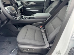 Chevrolet Traverse FWD LT 4dr 2026