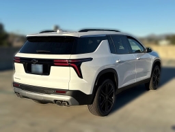 Chevrolet Traverse FWD LT 4dr 2026