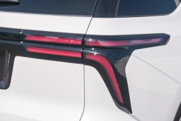 Chevrolet Traverse FWD LT 4dr 2026