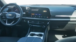 Chevrolet Traverse FWD LT 4dr 2026