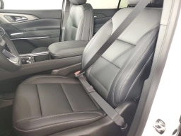 Chevrolet Traverse FWD LT 4dr 2026