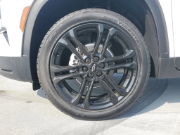 Chevrolet Traverse FWD LT 4dr 2026