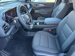 Chevrolet Traverse FWD LT 4dr 2026